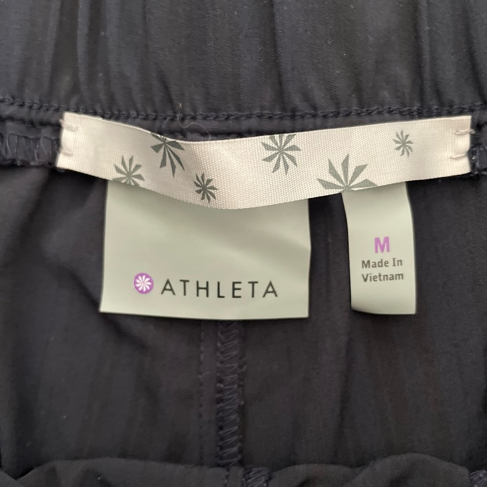Women’s Athleta Activewear 3” Inseam Shorts ~ Size M ~ Navy Blue (Light Stripes) - Picture 2 of 3